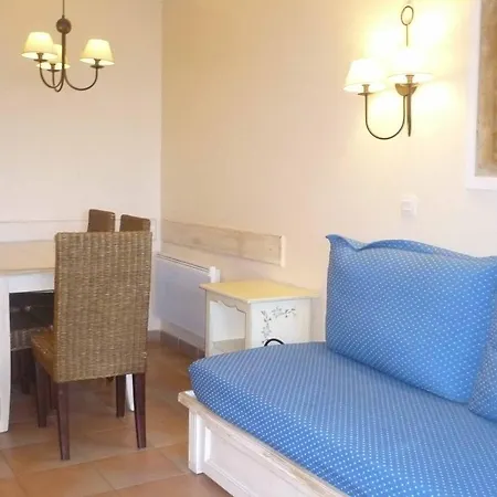 Les Restanques Du Golfe De Saint-tropez / Selexity Grimaud