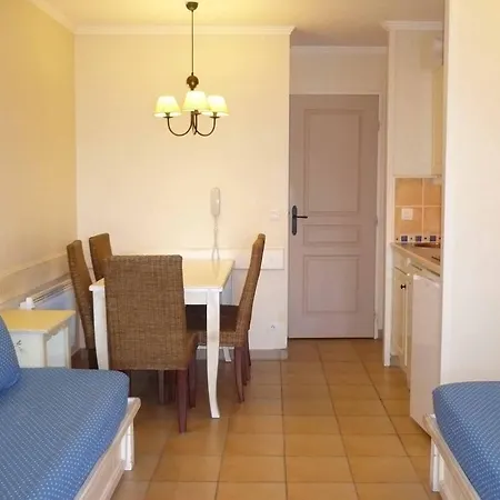 Les Restanques Du Golfe De Saint-tropez / Selexity Grimaud