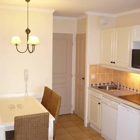 Holiday park Les Restanques Du Golfe De Saint-tropez / Selexity Grimaud
