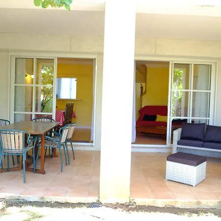 Les Restanques Du Golfe De Saint-tropez / Selexity Grimaud