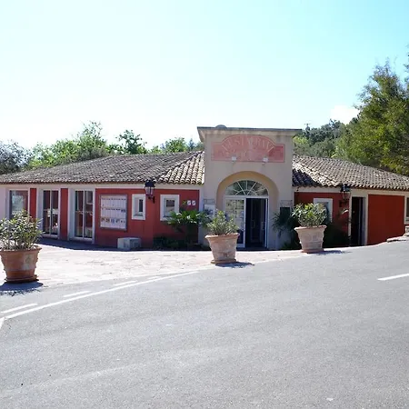 Les Restanques Du Golfe De Saint-tropez / Selexity منتزه العطل