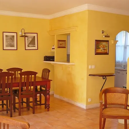 Les Restanques Du Golfe De Saint-tropez / Selexity 假日公园 *