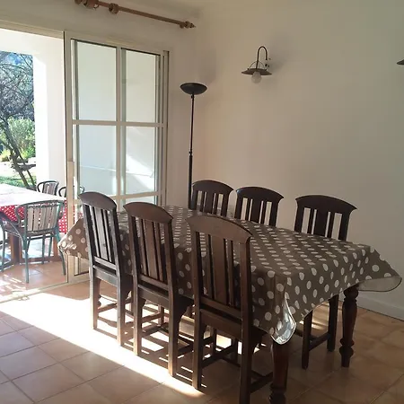 Les Restanques Du Golfe De Saint-tropez / Selexity * غريمو